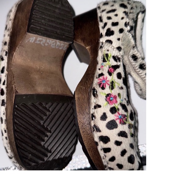 Hanna Andersson Calf Hair Clogs Leopard Print Embroidered Flowers - EU 28 US 11 - Picture 5 of 6